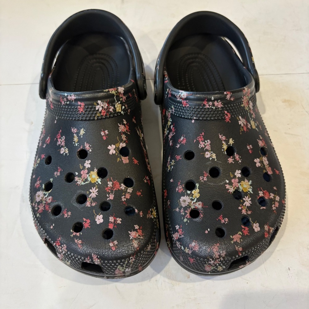 Crocs Classic Clogs Black Floral Print Women Size 8 Mens 6 Slip On Shoes